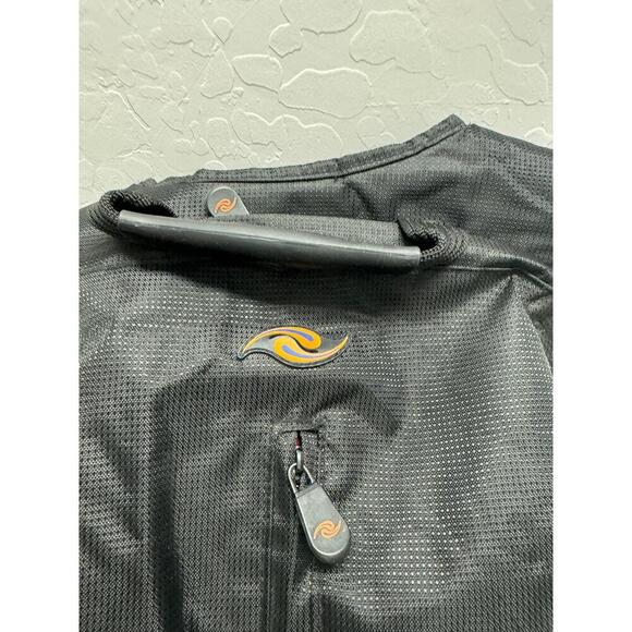 Lowepro Black Nylon Backpack Front Zip Pocket Adjustable Straps - Picture 2 of 9